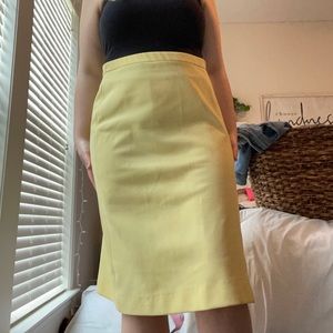 Cute summertime yellow skirt!
